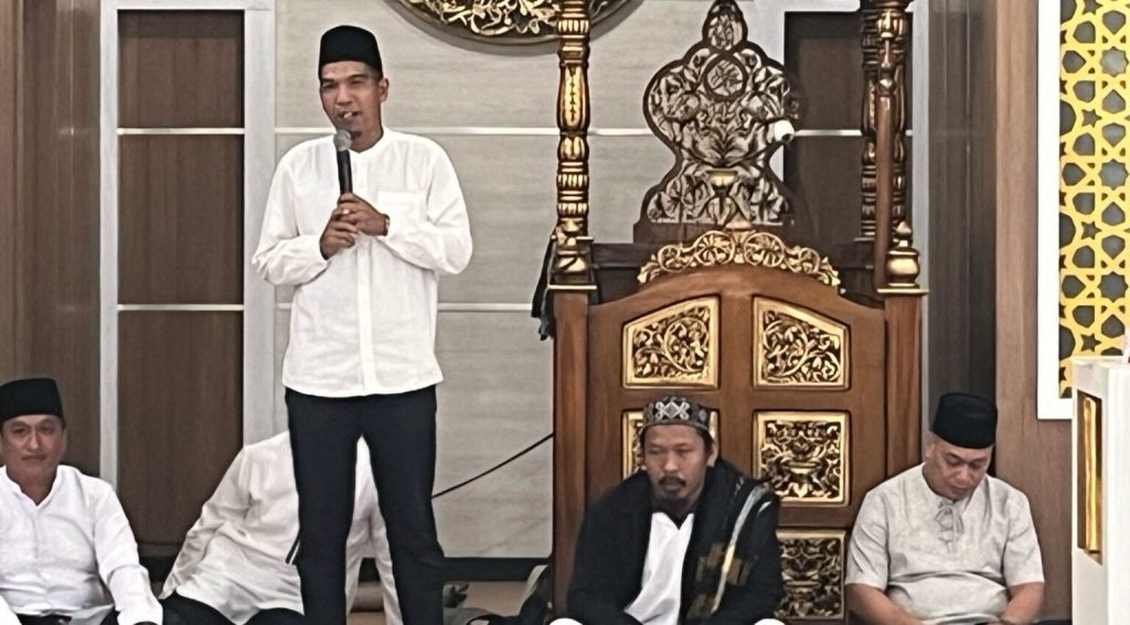 Bupati Dan Wakil Bupati Lingga Safari Ramadan Di Kampung Telek Desa